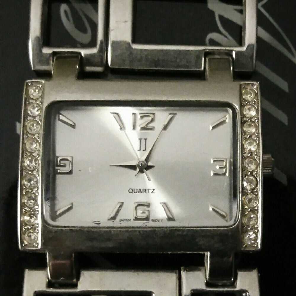 Beautiful Quartz chain watch!!
